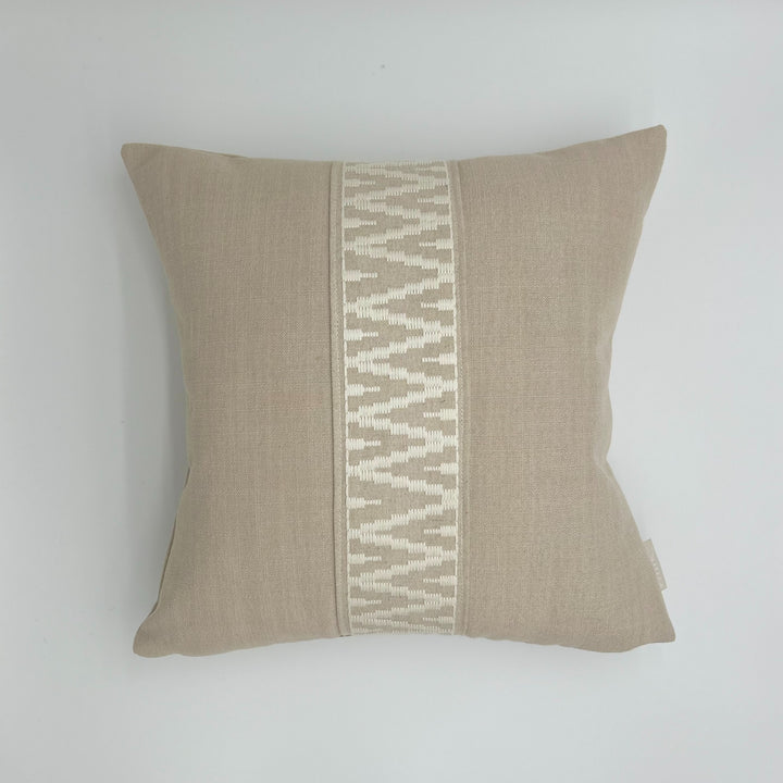 Eman Cushion Yaya Nimbus White