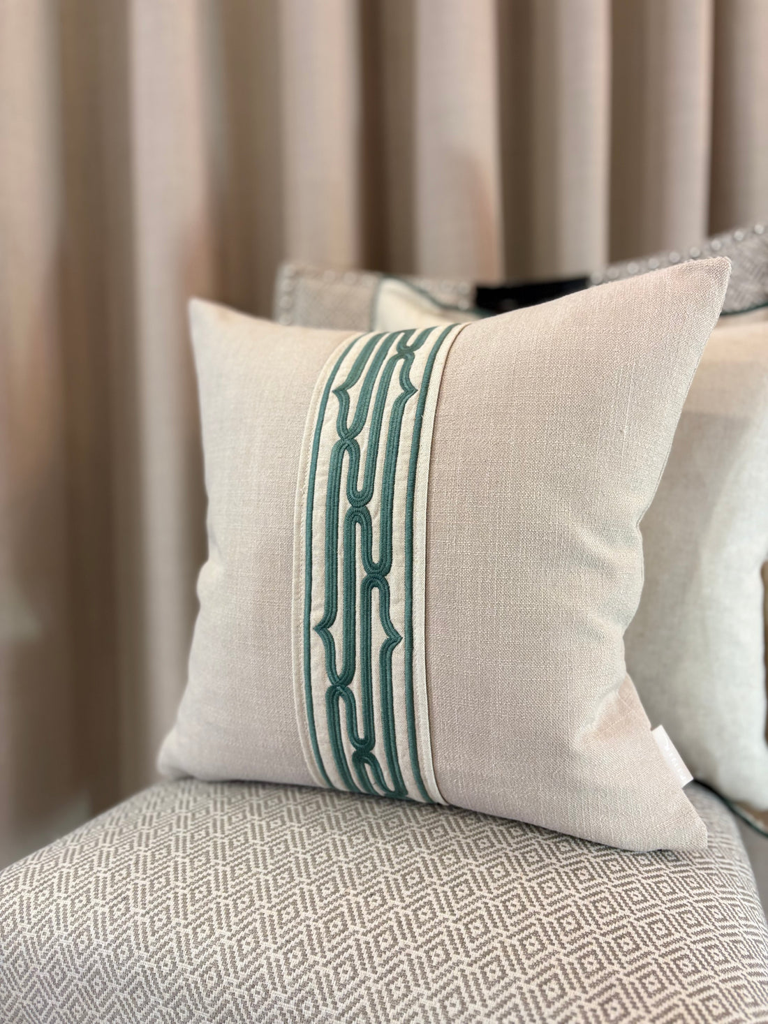 Eman Cushion Rollo Celadon Green