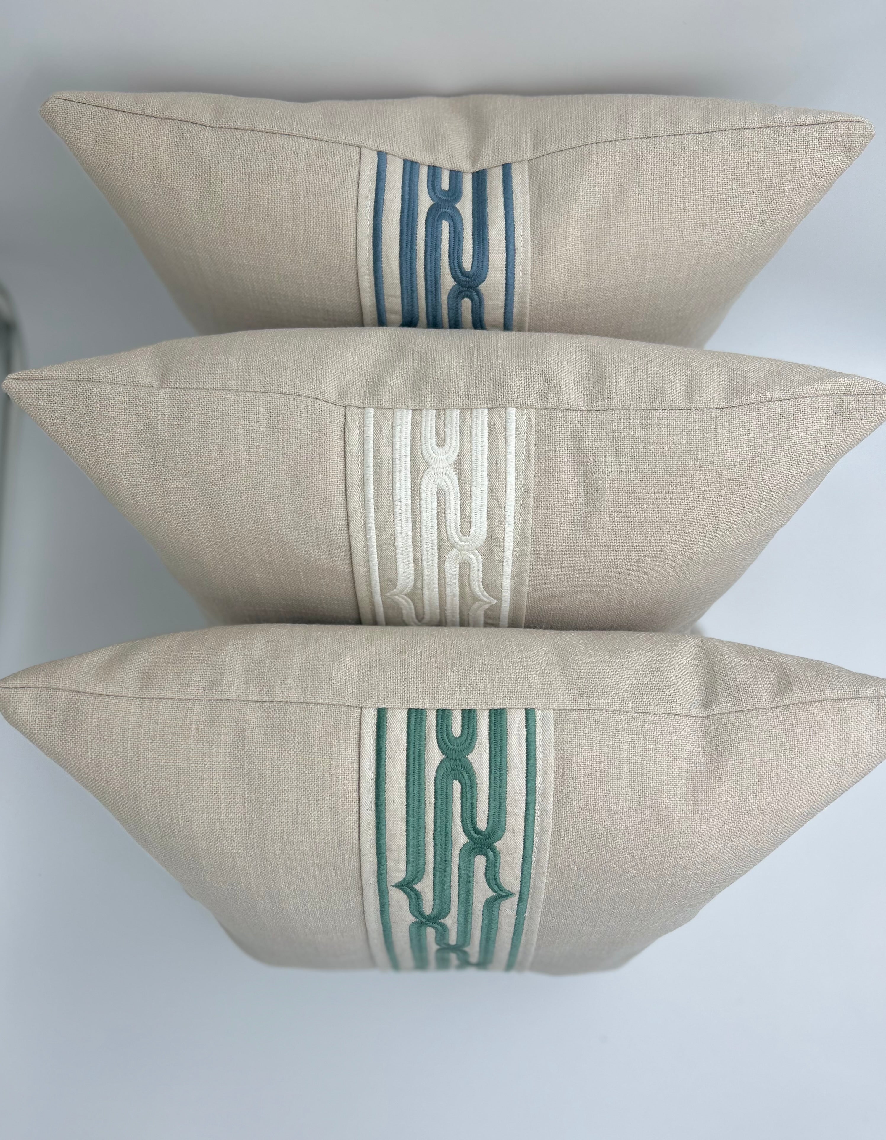 Eman Cushion Rollo Celadon Green