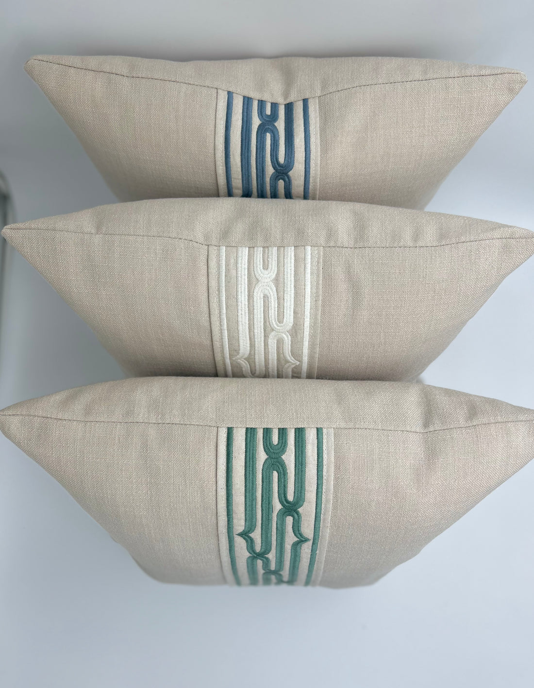 Eman Cushion Rollo Celadon Green