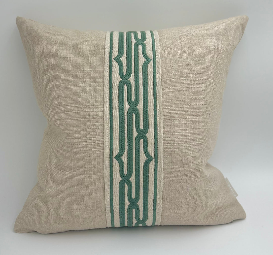 Eman Cushion Rollo Celadon Green