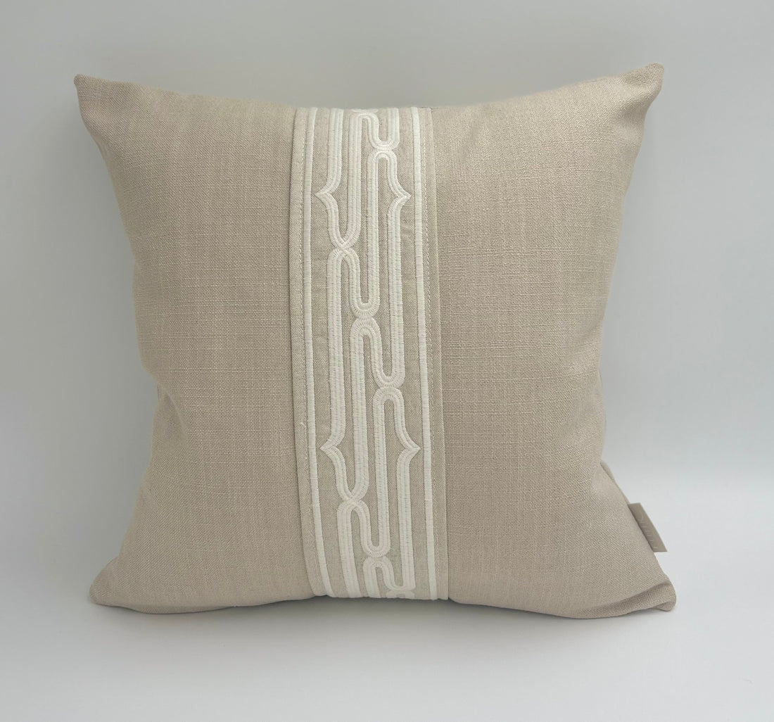 Eman Cushion Rollo Nimbus White