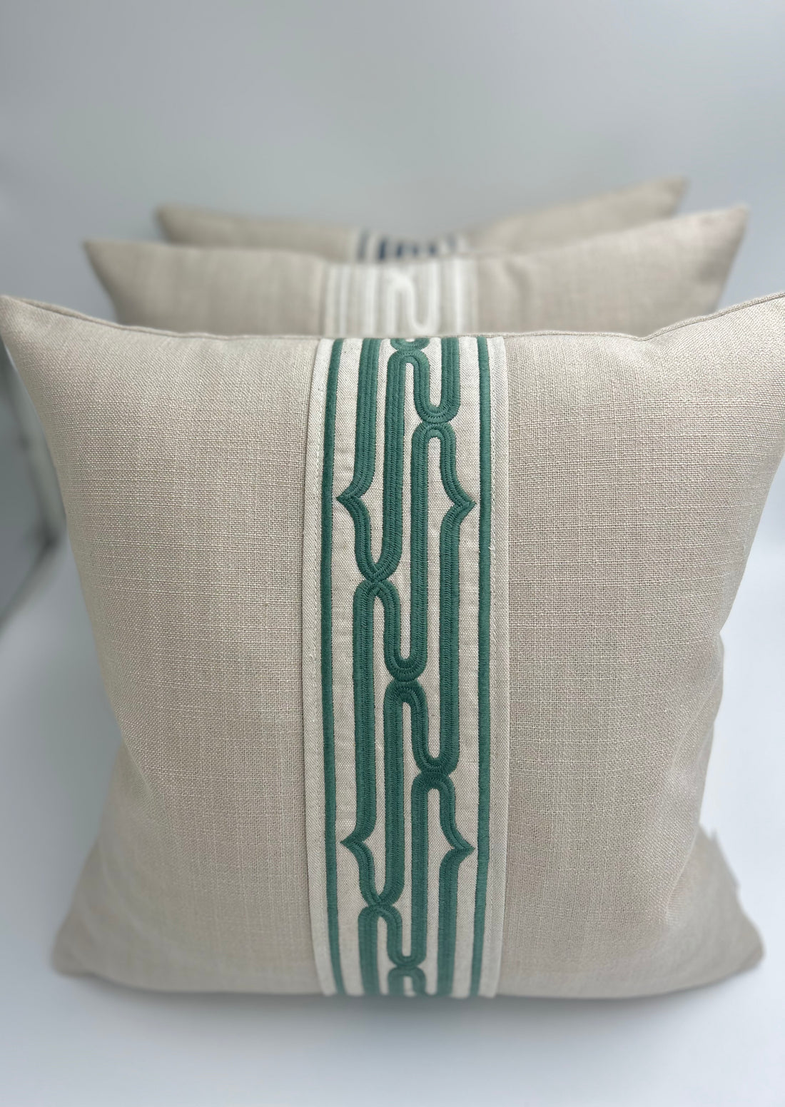 Eman Cushion Rollo Celadon Green