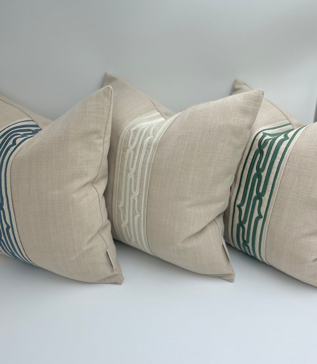 Eman Cushion Rollo Nimbus White