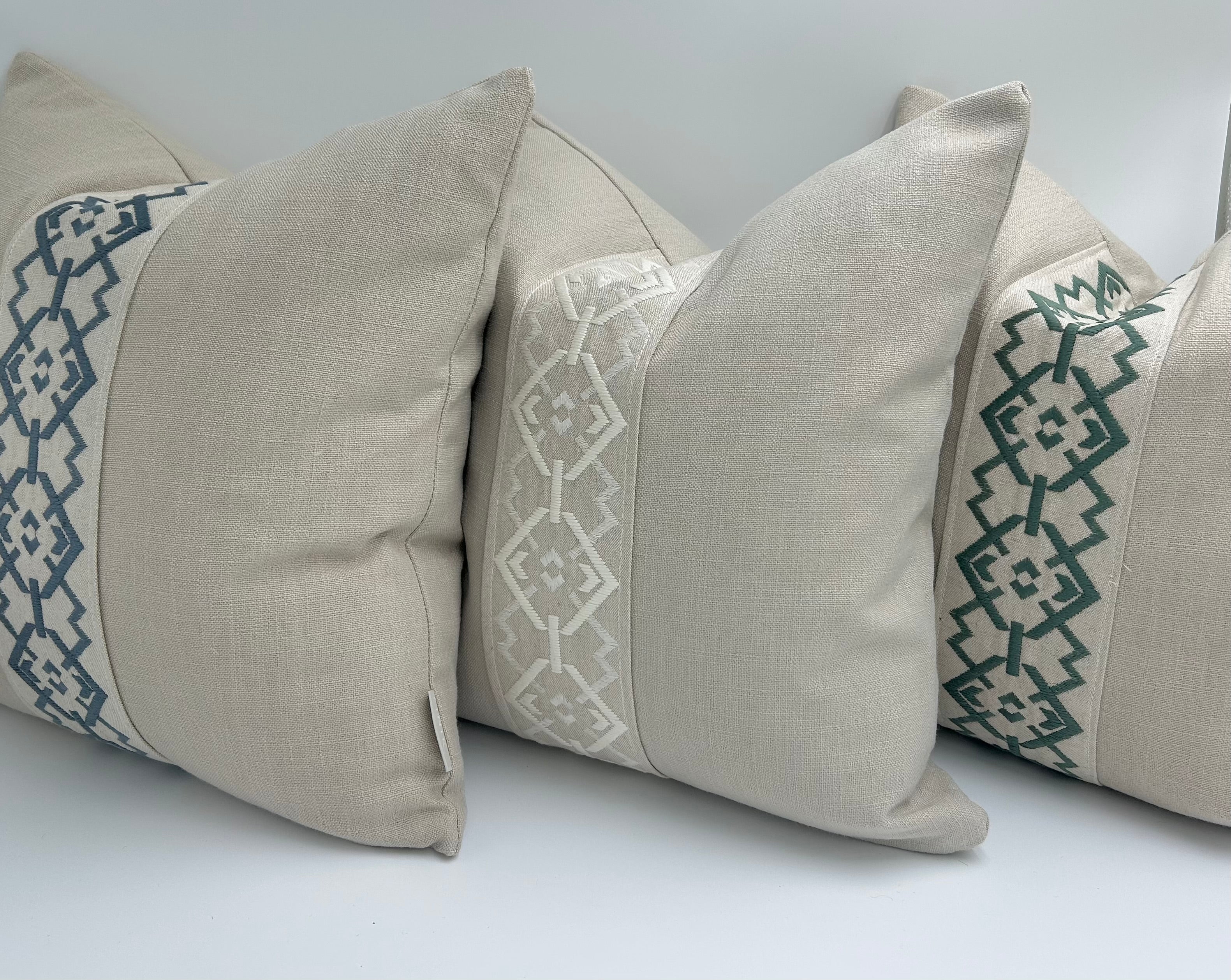 Eman Cushion Croix Nimbus White