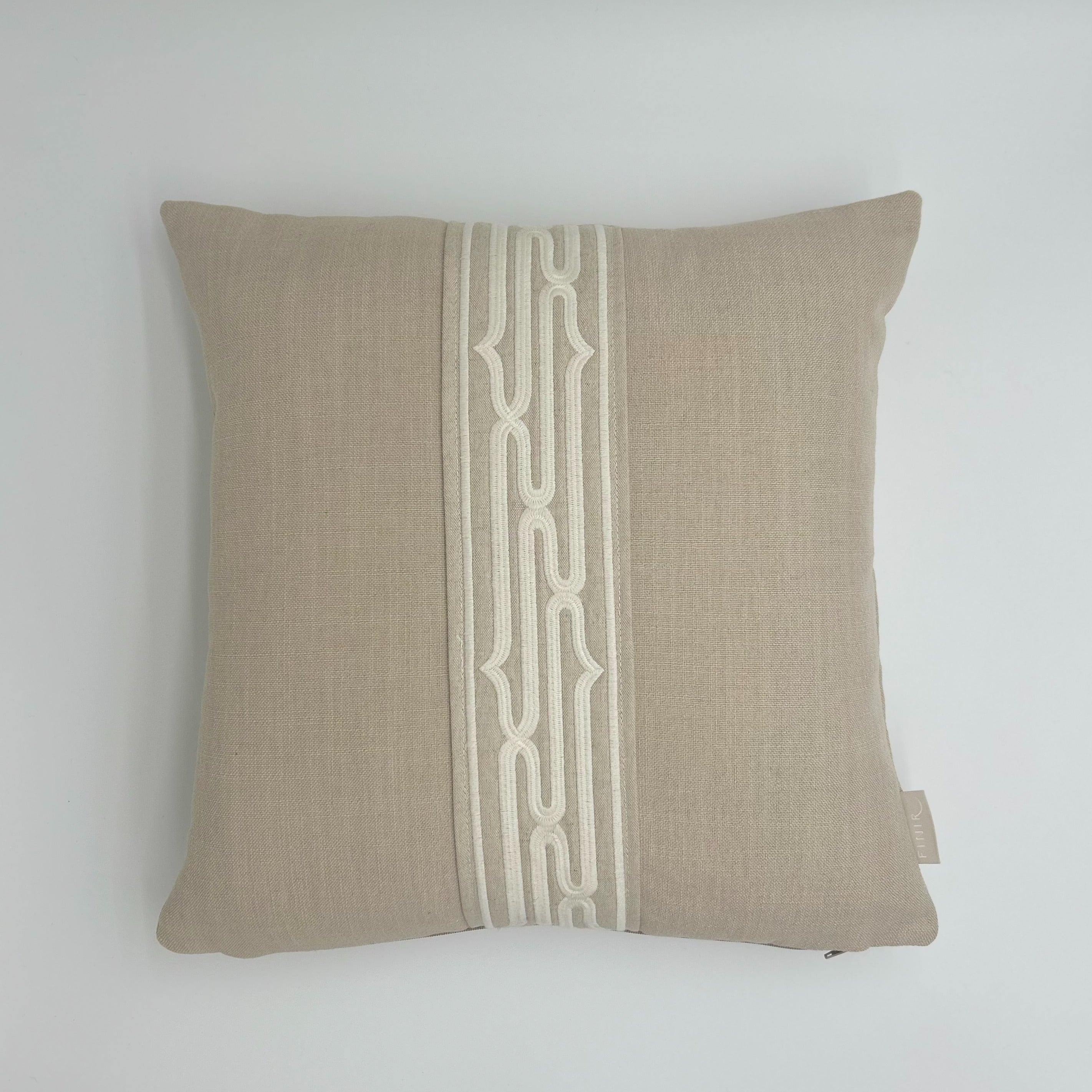 Eman Cushion Rollo Nimbus White